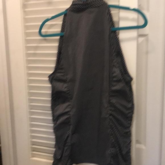 Express stylish top with side zipper - Picture 5 of 6